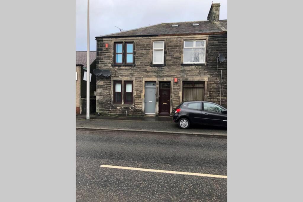 Glenfinnan - Two Bedroom Apartment Dunfermline Bagian luar foto